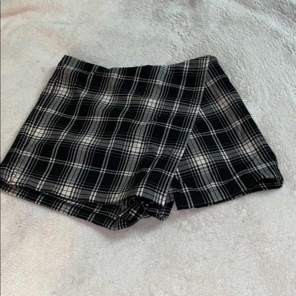 Brandy Melville skort plaid